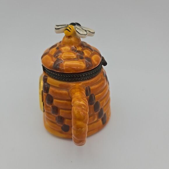 Bumble Bee Tea Pot Trinket Box with Clock Decorative Collectible Kitchen Decor‎ - Picture 2 of 7
